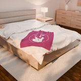 Manta Ray's Swimming - Velveteen Plush Blanket (Light Pink)