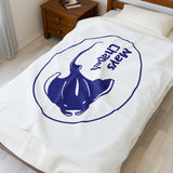 Manta Ray's Swimming - Velveteen Plush Blanket (White)