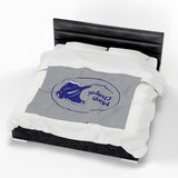 Manta Ray's Swimming - Velveteen Plush Blanket (Light Grey)